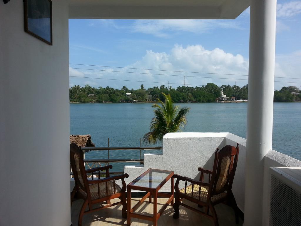Villa River View Aluthgama Exterior foto